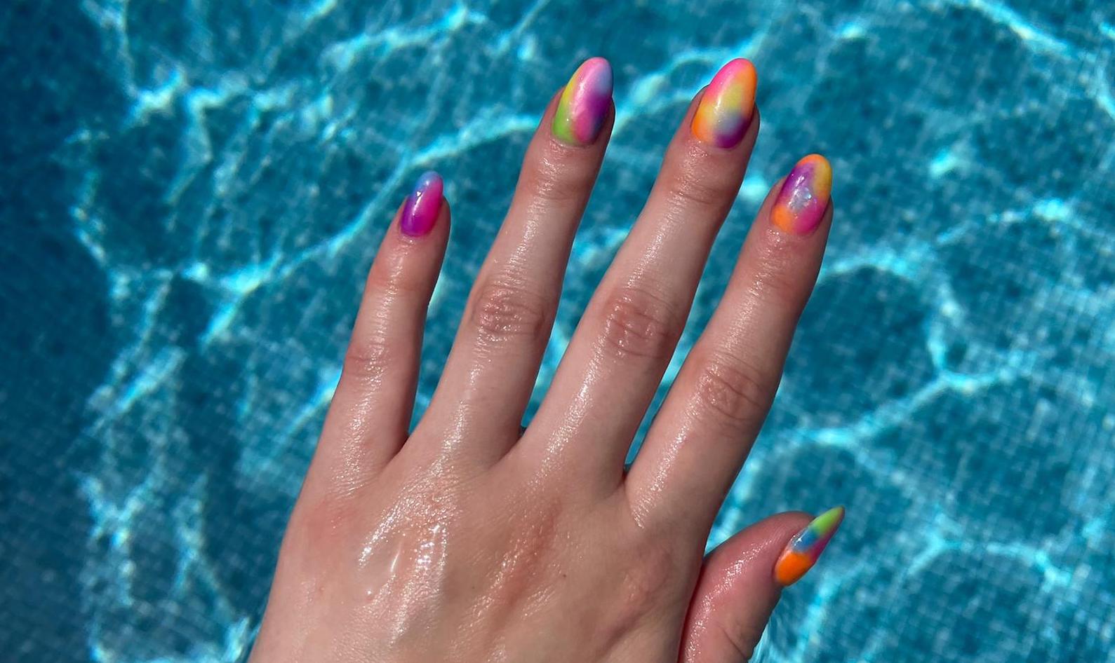 Vacation Nails 2021