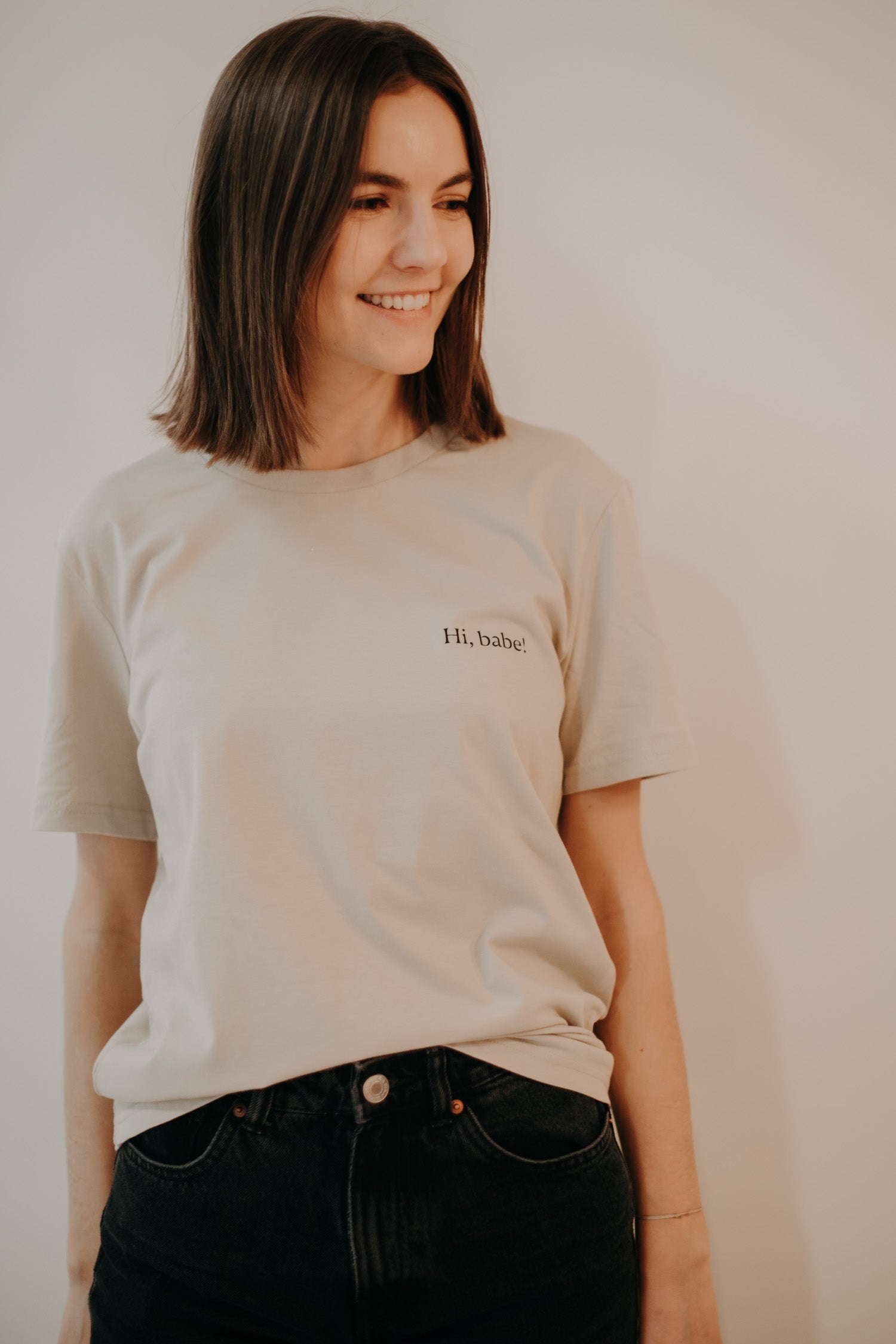 Hi, Babe! T-Shirt Beige