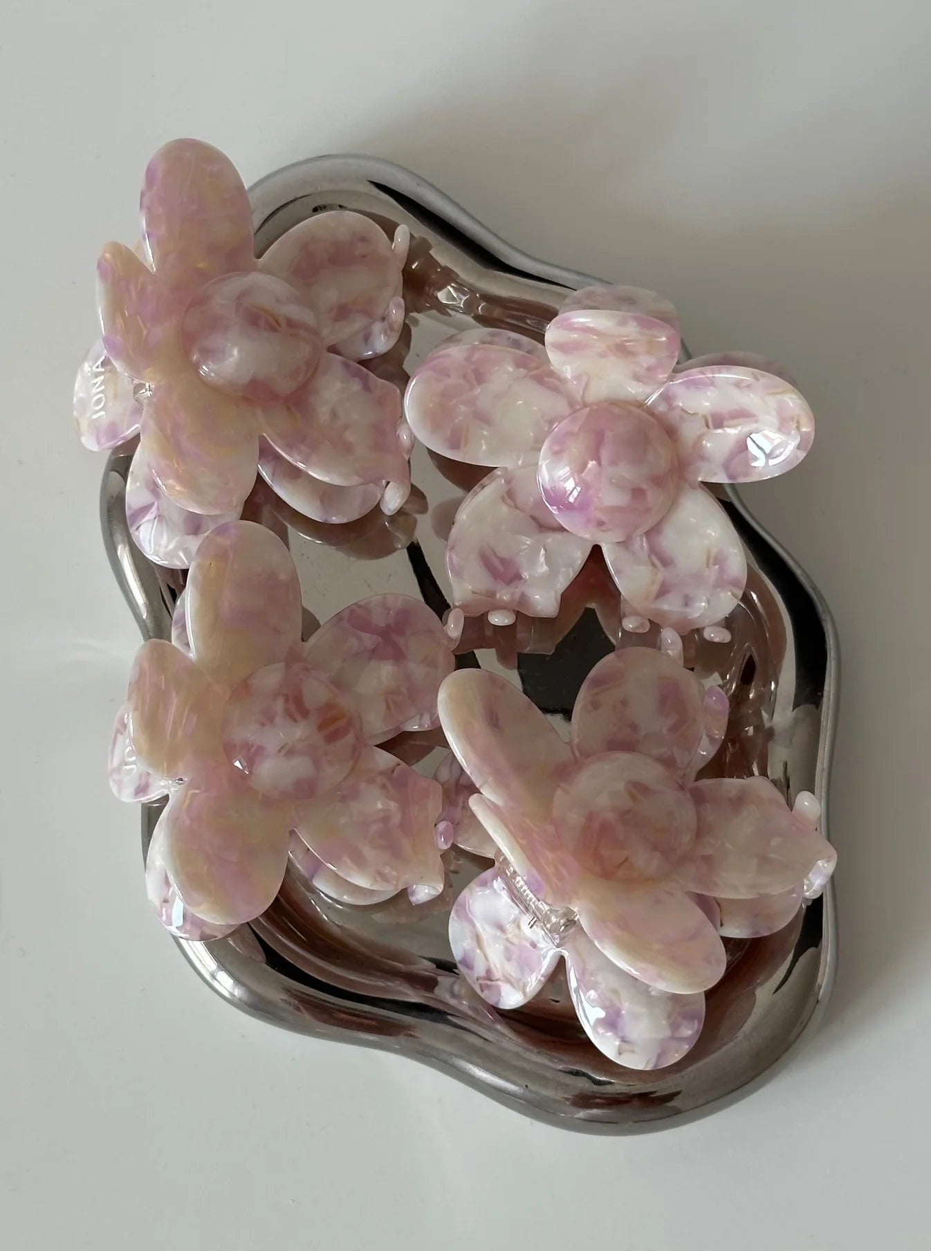 FLOWER Clip von JONÅ THE LABEL