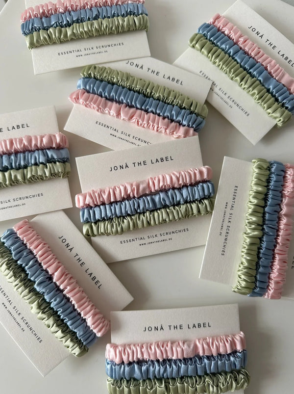 Silk Scrunchies (3er-Pack) von JONÅ THE LABEL
